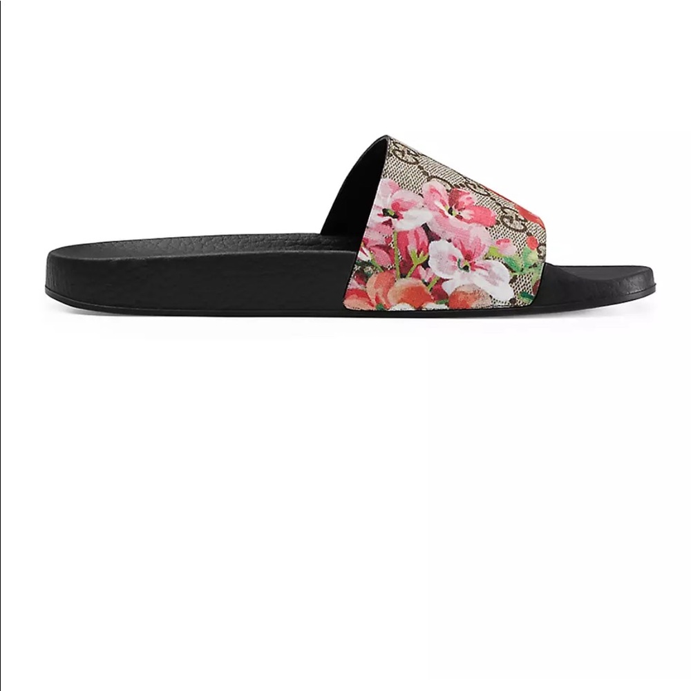 GG BLOOMS SUPREME FLORAL SLIDE SANDAL 
 Excellent used condition